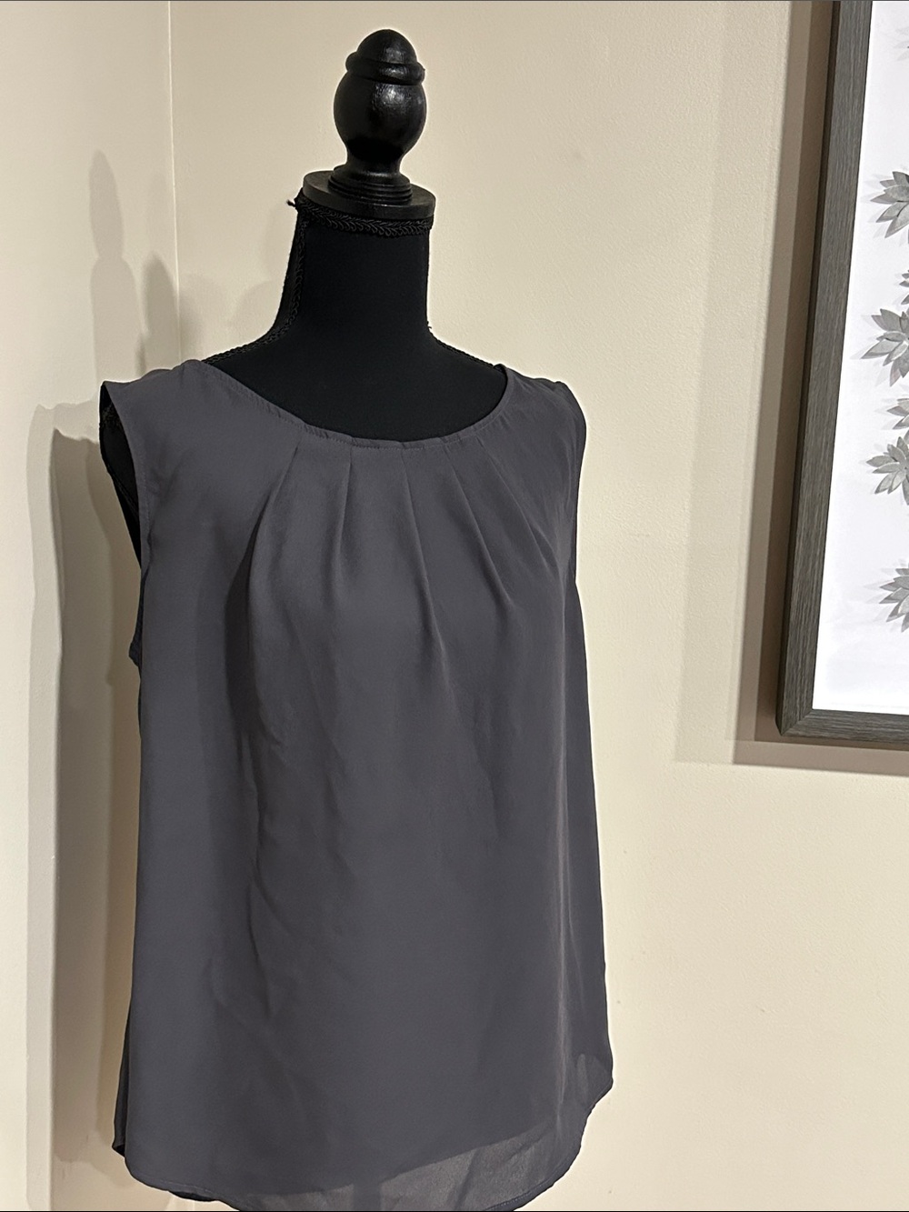 *WORTHINGTON* Gray Sleeveless Pleated Neck Sleeveless Blouse Size Large - Picture 3 of 6